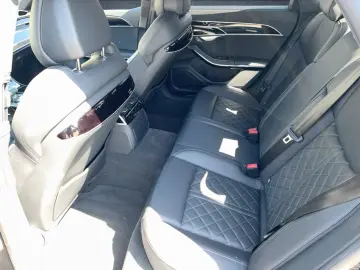 AUDI A8 50 TDI qu. tiptr. Luft PANO Stdhzg HUD AHK 21
