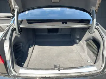 AUDI A8 50 TDI qu. tiptr. Luft PANO Stdhzg HUD AHK 21