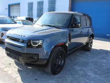 LAND ROVER Defender 110 D300 X-Dynamic HSE