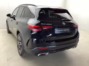 MERCEDES-BENZ GLC 220 d AMG_ACC_Night_360
