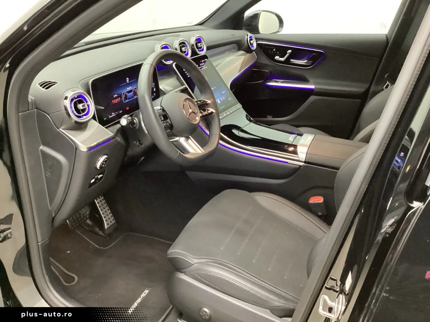 MERCEDES-BENZ GLC 220 d AMG_ACC_Night_360