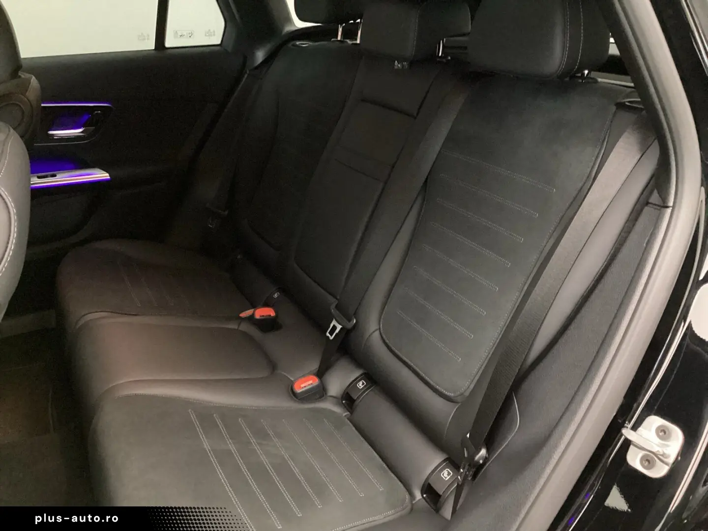 MERCEDES-BENZ GLC 220 d AMG_ACC_Night_360
