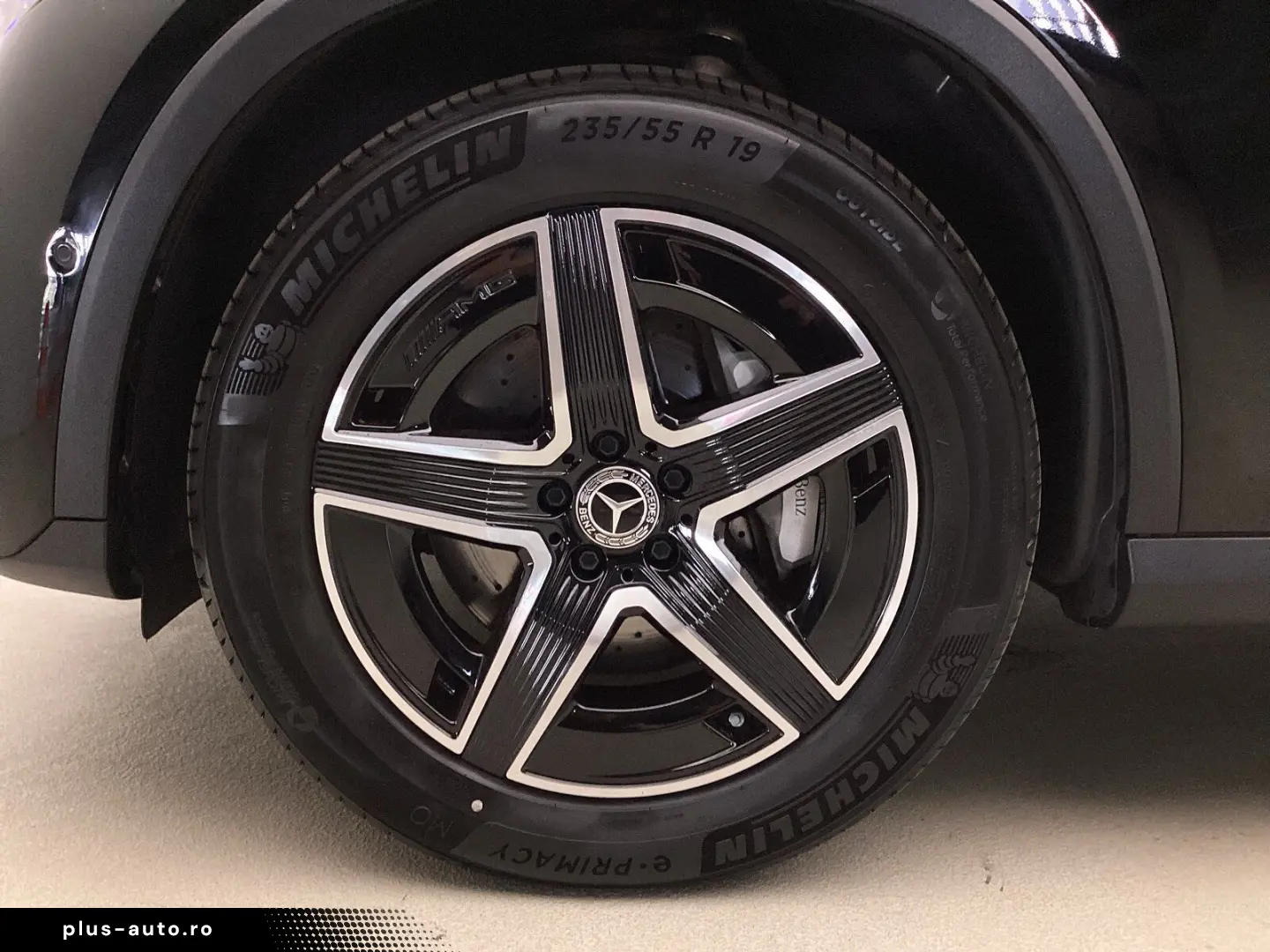 MERCEDES-BENZ GLC 220 d AMG_ACC_Night_360