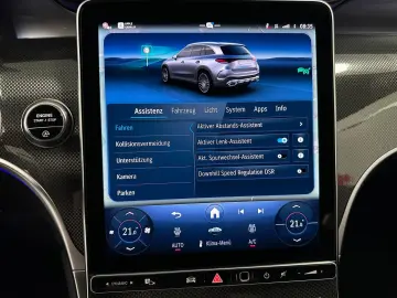 MERCEDES-BENZ GLC 300 d AMG 4Matic_Digital_Light_ACC