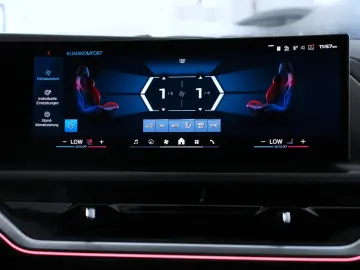 BMW XM (G09)  A-LED ACC B&W HUD 360  SoftClose SHZ