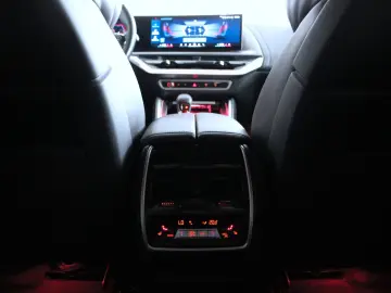 BMW XM (G09)  A-LED ACC B&W HUD 360  SoftClose SHZ