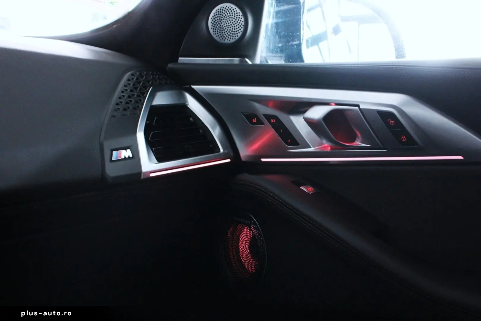 BMW XM (G09)  A-LED ACC B&W HUD 360  SoftClose SHZ