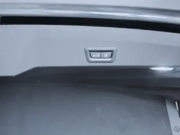 BMW XM (G09)  A-LED ACC B&W HUD 360  SoftClose SHZ