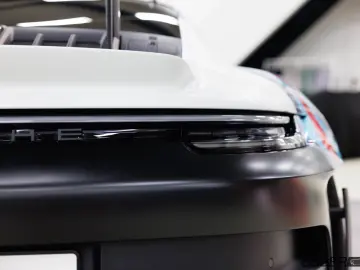 PORSCHE 992 GT3 RS   Weissach   PCCB   Approved