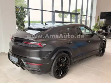 LAMBORGHINI Urus SE 4.0 V8 PHEV B&O Pano PPF Matt