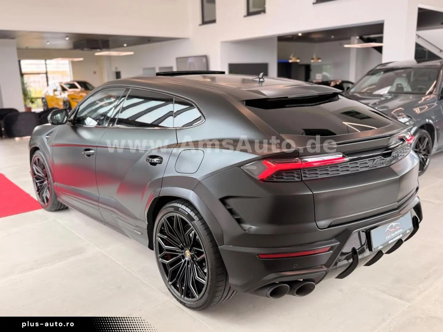 LAMBORGHINI Urus SE 4.0 V8 PHEV B&O Pano PPF Matt