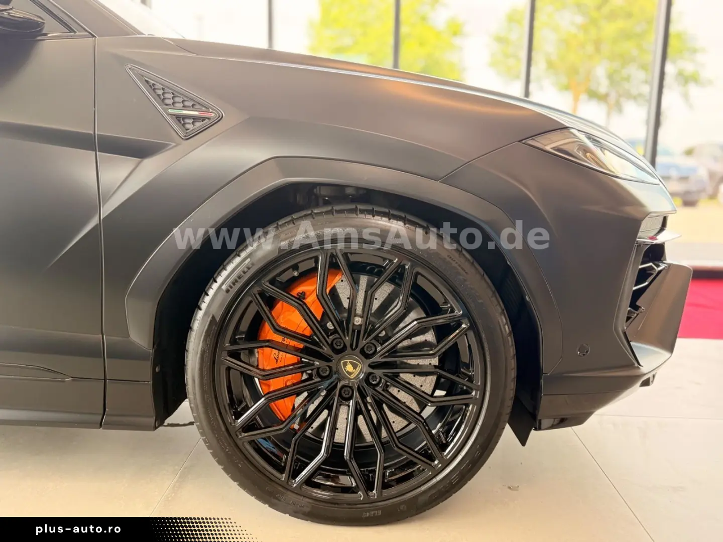 LAMBORGHINI Urus SE 4.0 V8 PHEV B&O Pano PPF Matt