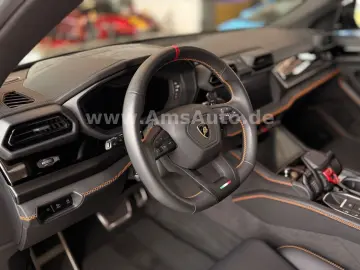 LAMBORGHINI Urus SE 4.0 V8 PHEV B&O Pano PPF Matt