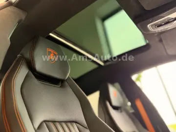 LAMBORGHINI Urus SE 4.0 V8 PHEV B&O Pano PPF Matt