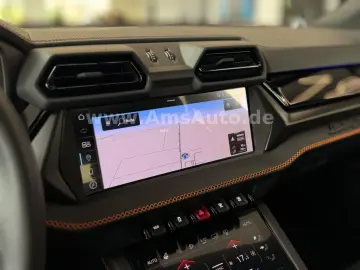 LAMBORGHINI Urus SE 4.0 V8 PHEV B&O Pano PPF Matt