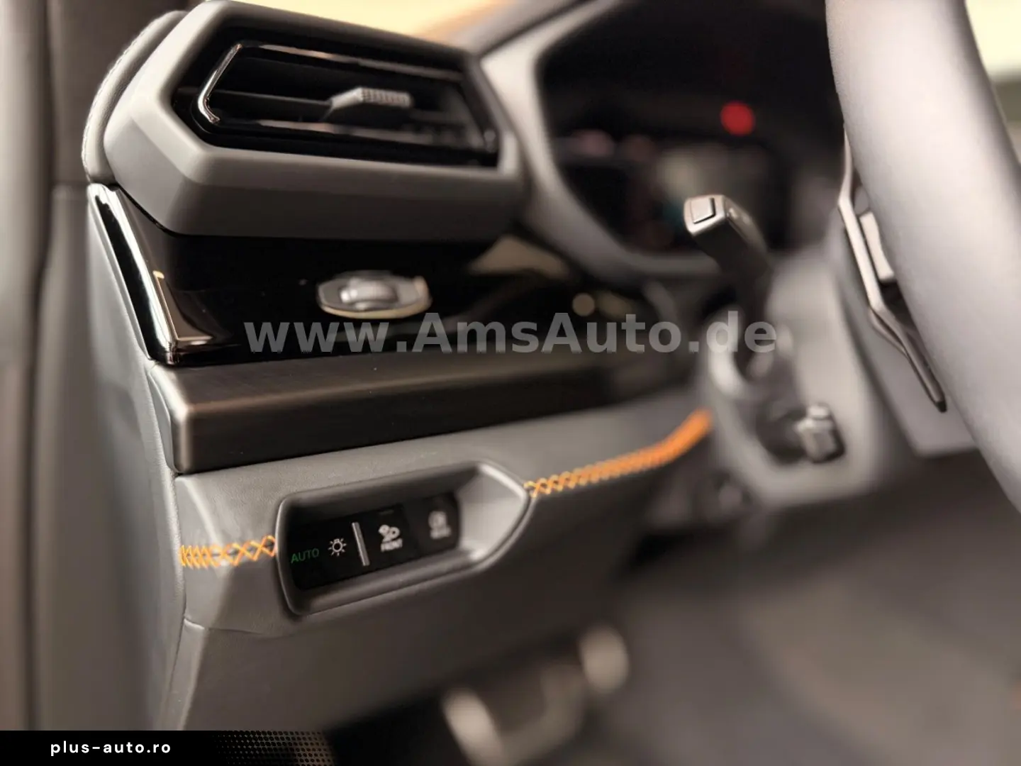 LAMBORGHINI Urus SE 4.0 V8 PHEV B&O Pano PPF Matt