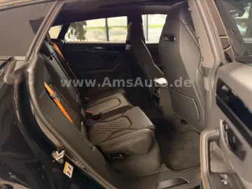 LAMBORGHINI Urus SE 4.0 V8 PHEV B&O Pano PPF Matt