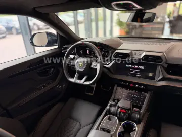 LAMBORGHINI Urus SE 4.0 V8 PHEV B&O Pano PPF Matt