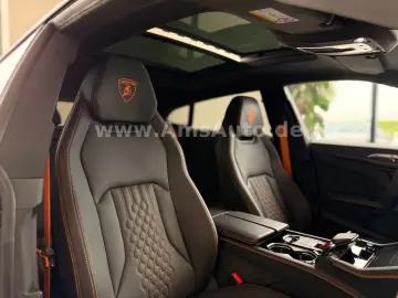 LAMBORGHINI Urus SE 4.0 V8 PHEV B&O Pano PPF Matt