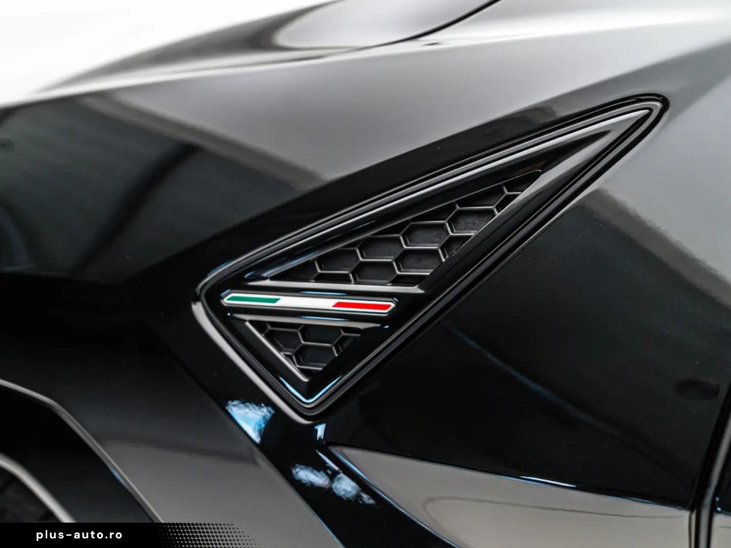 LAMBORGHINI Urus SE Carbon-Interieur Advanc. 3D B&O