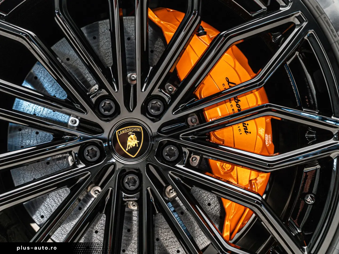 LAMBORGHINI Urus SE Carbon-Interieur Advanc. 3D B&O