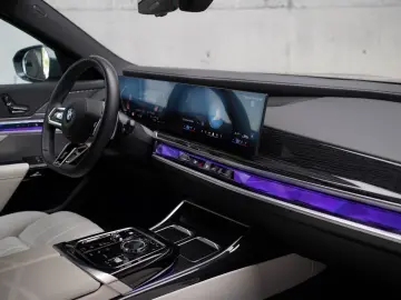 BMW 740d xD M-Sport   Executive   Iconic   Individ
