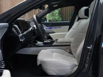 BMW 740d xD M-Sport   Executive   Iconic   Individ
