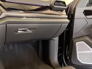Lamborghini Urus SE-PROD.2026 B&O MASSAGE PANO 23  ANIMA