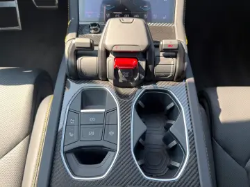 Lamborghini Urus SE FULL CARBON B&O MASSAGE PANO