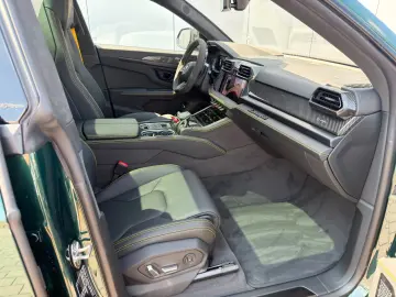 Lamborghini Urus SE FULL CARBON B&O MASSAGE PANO