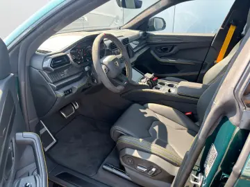 Lamborghini Urus SE FULL CARBON B&O MASSAGE PANO
