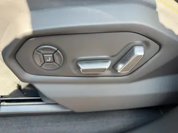 Lamborghini Urus SE FULL CARBON B&O MASSAGE PANO
