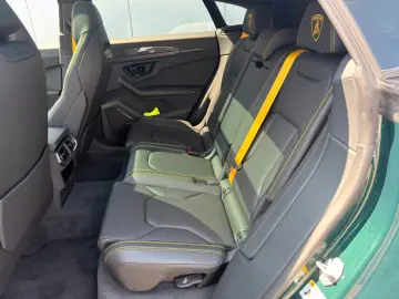 Lamborghini Urus SE FULL CARBON B&O MASSAGE PANO