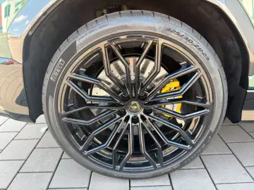 Lamborghini Urus SE FULL CARBON B&O MASSAGE PANO