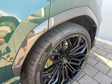 Lamborghini Urus SE FULL CARBON B&O MASSAGE PANO