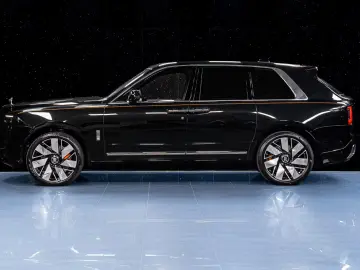 Rolls-Royce Cullinan Silver Badge - MY 2026