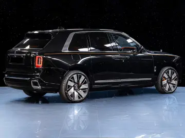 Rolls-Royce Cullinan Silver Badge - MY 2026