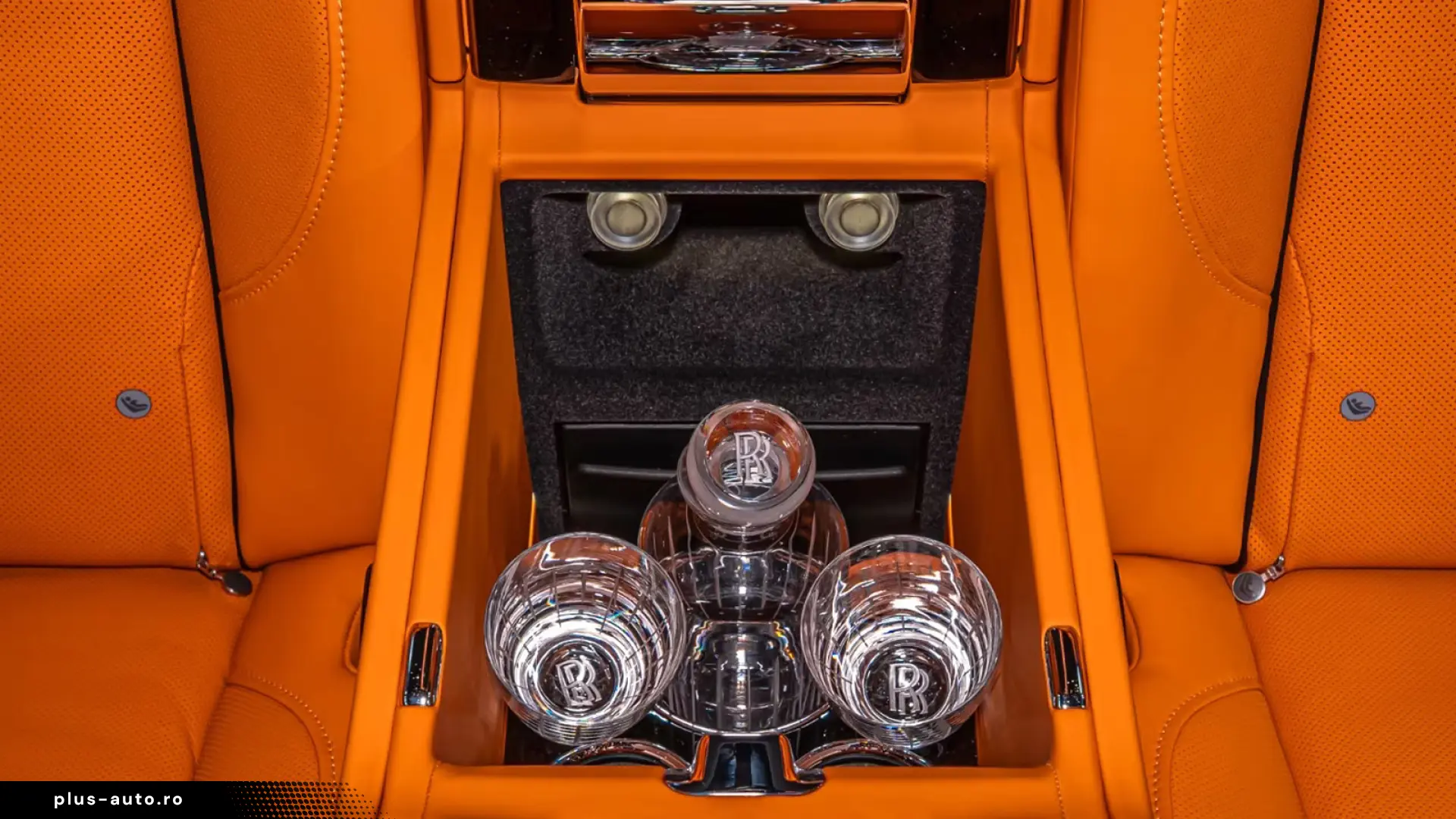 Rolls-Royce Cullinan Silver Badge - MY 2026