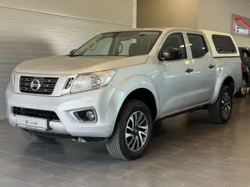 NISSAN Navara NP300 Visia Double Cab 4x4 Hardtop