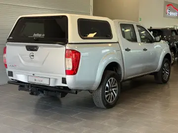 NISSAN Navara NP300 Visia Double Cab 4x4 Hardtop