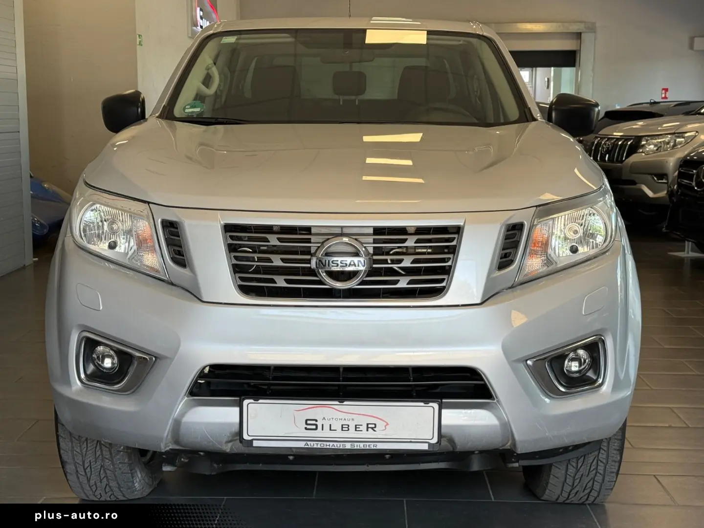 NISSAN Navara NP300 Visia Double Cab 4x4 Hardtop