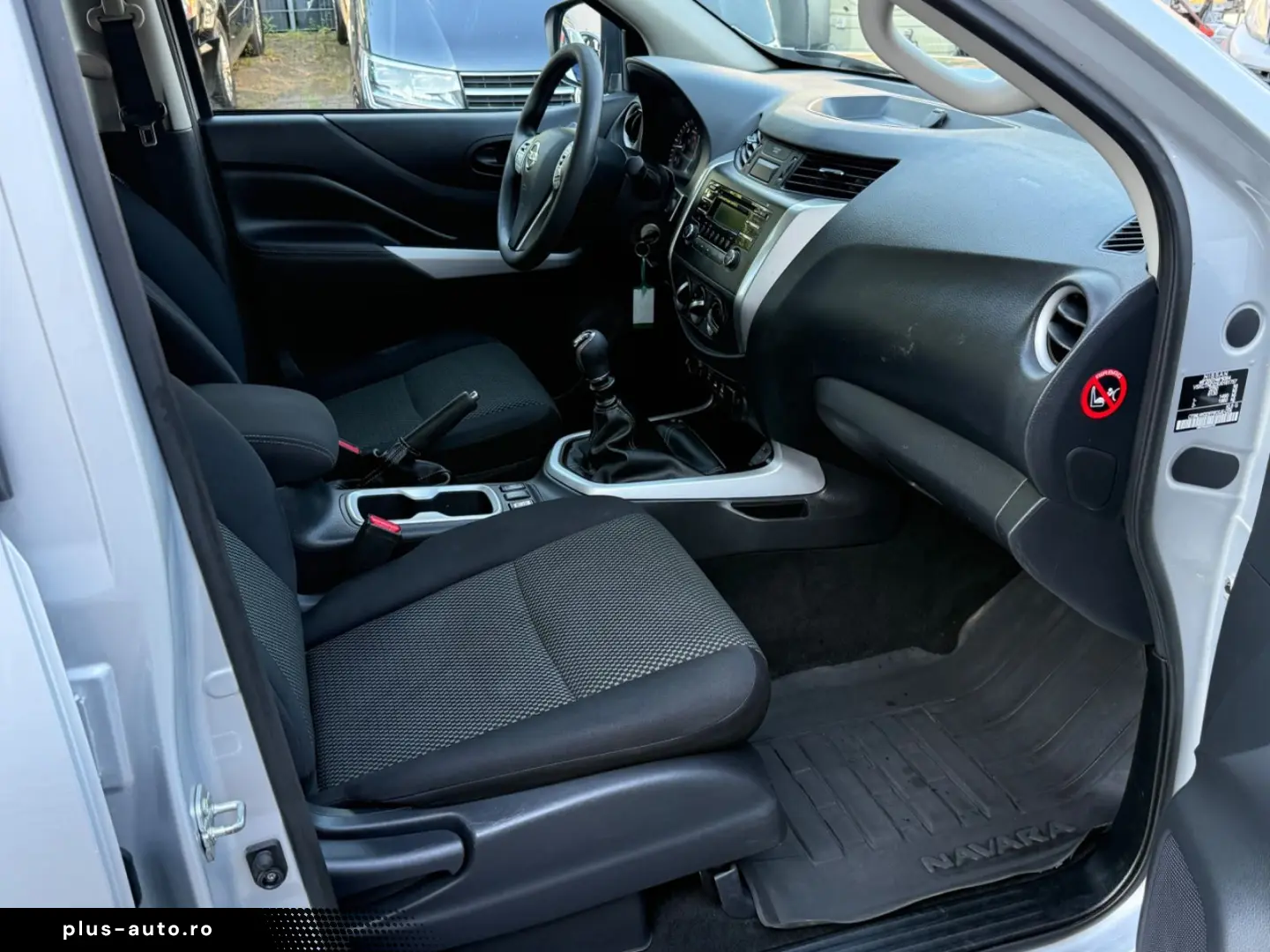 NISSAN Navara NP300 Visia Double Cab 4x4 Hardtop