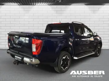 NISSAN Navara Tekna Double Cab 4x4 6MT