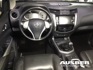 NISSAN Navara Tekna Double Cab 4x4 6MT
