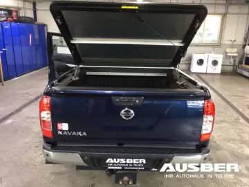 NISSAN Navara Tekna Double Cab 4x4 6MT