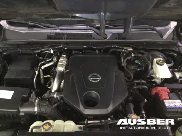 NISSAN Navara Tekna Double Cab 4x4 6MT