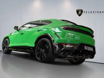 Lamborghini Urus 4.0 V8 PHEV SE