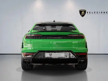 Lamborghini Urus 4.0 V8 PHEV SE