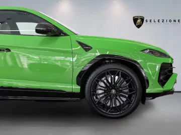 Lamborghini Urus 4.0 V8 PHEV SE