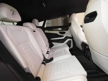 Lamborghini Urus 4.0 V8 PHEV SE